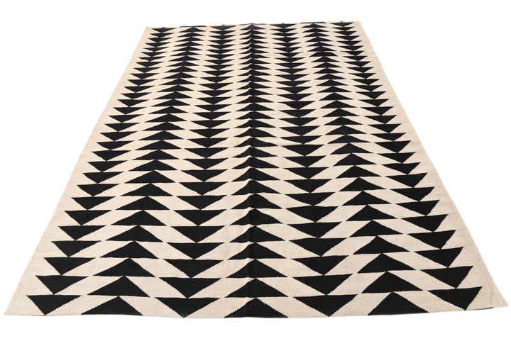6' 7 x 9' 5 Hand Woven Kilim Modern Wool Rug