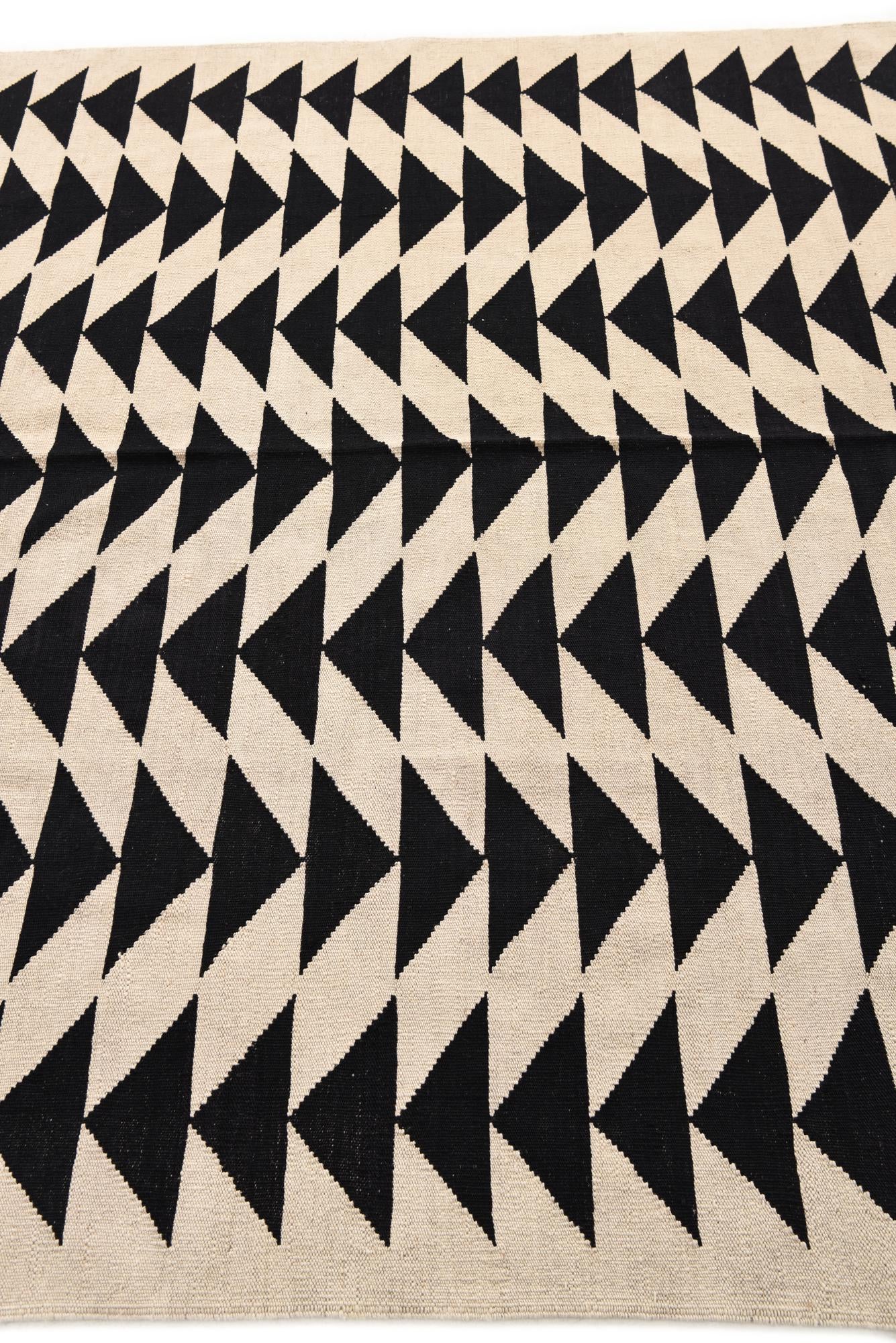 6' 7 x 9' 5 Hand Woven Kilim Modern Wool Rug