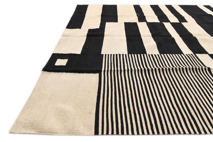 Detail image of 5' 7 x 7' 9 Hand Woven Kilim Modern Wool Rug