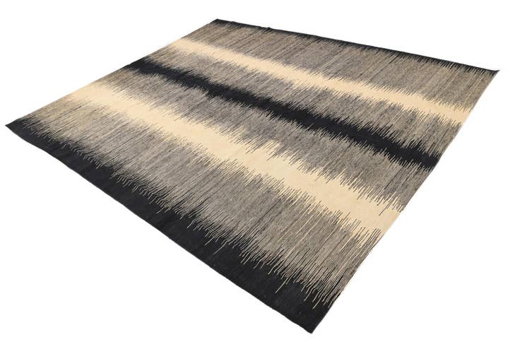 Detail image of 8' 2 x 9' 7 Hand Woven Kilim Modern Wool Rug