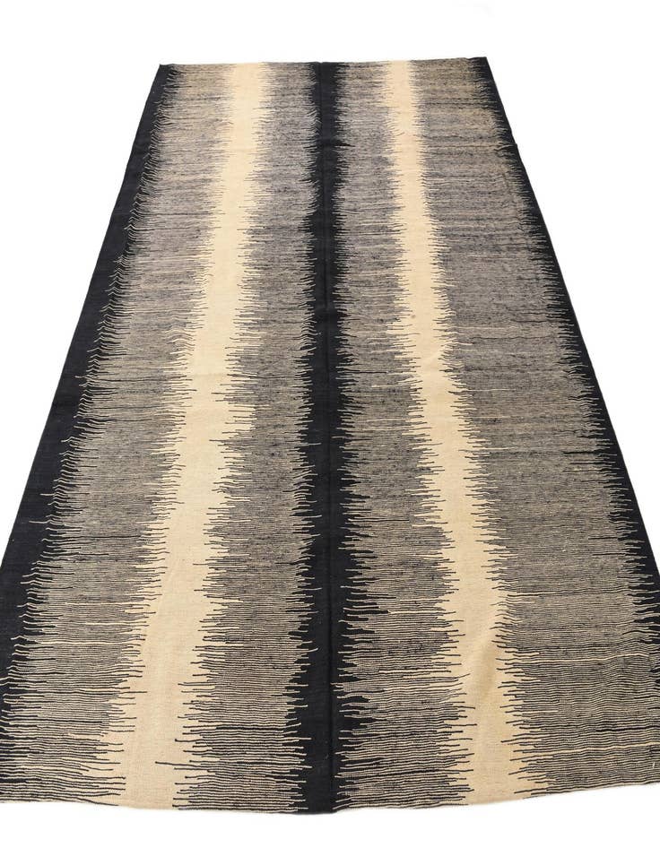 Detail image of 8' 2 x 9' 7  Hand Woven Kilim Modern Wool Rug
