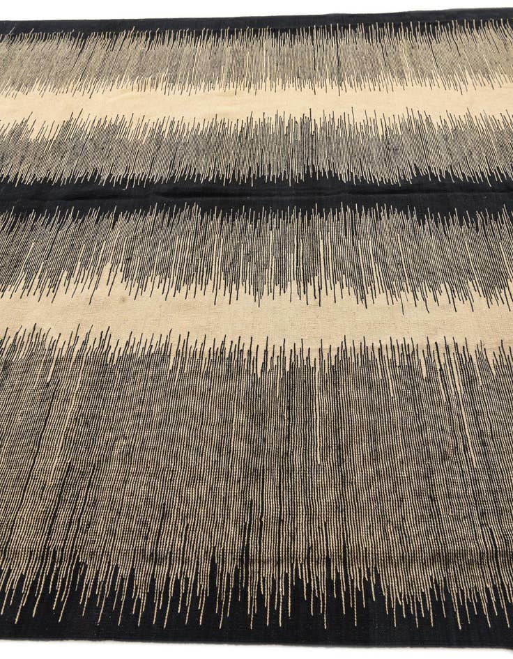 Detail image of 8' 2 x 9' 7  Hand Woven Kilim Modern Wool Rug