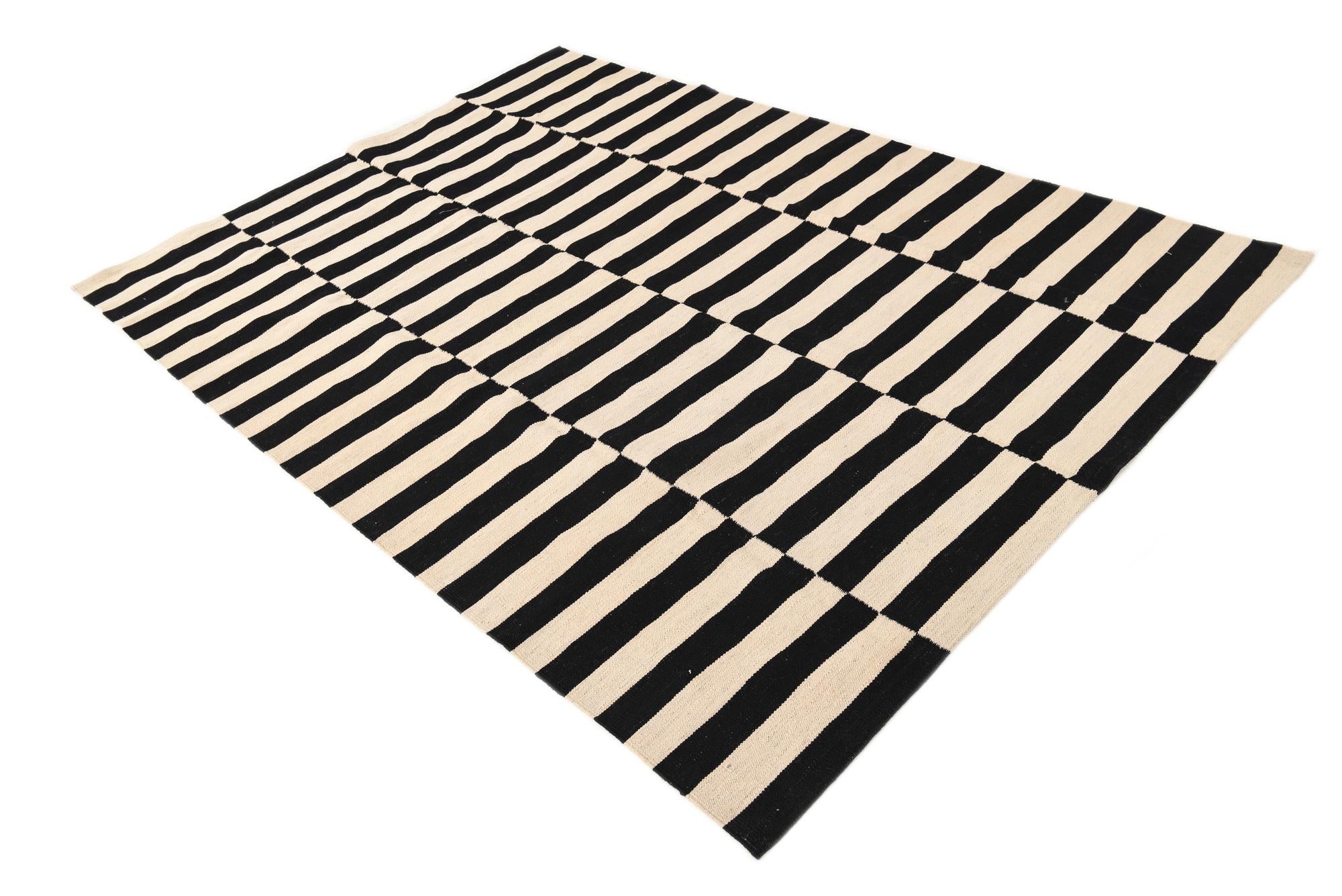 5' 8 x 8' Hand Woven Kilim Modern Wool Rug