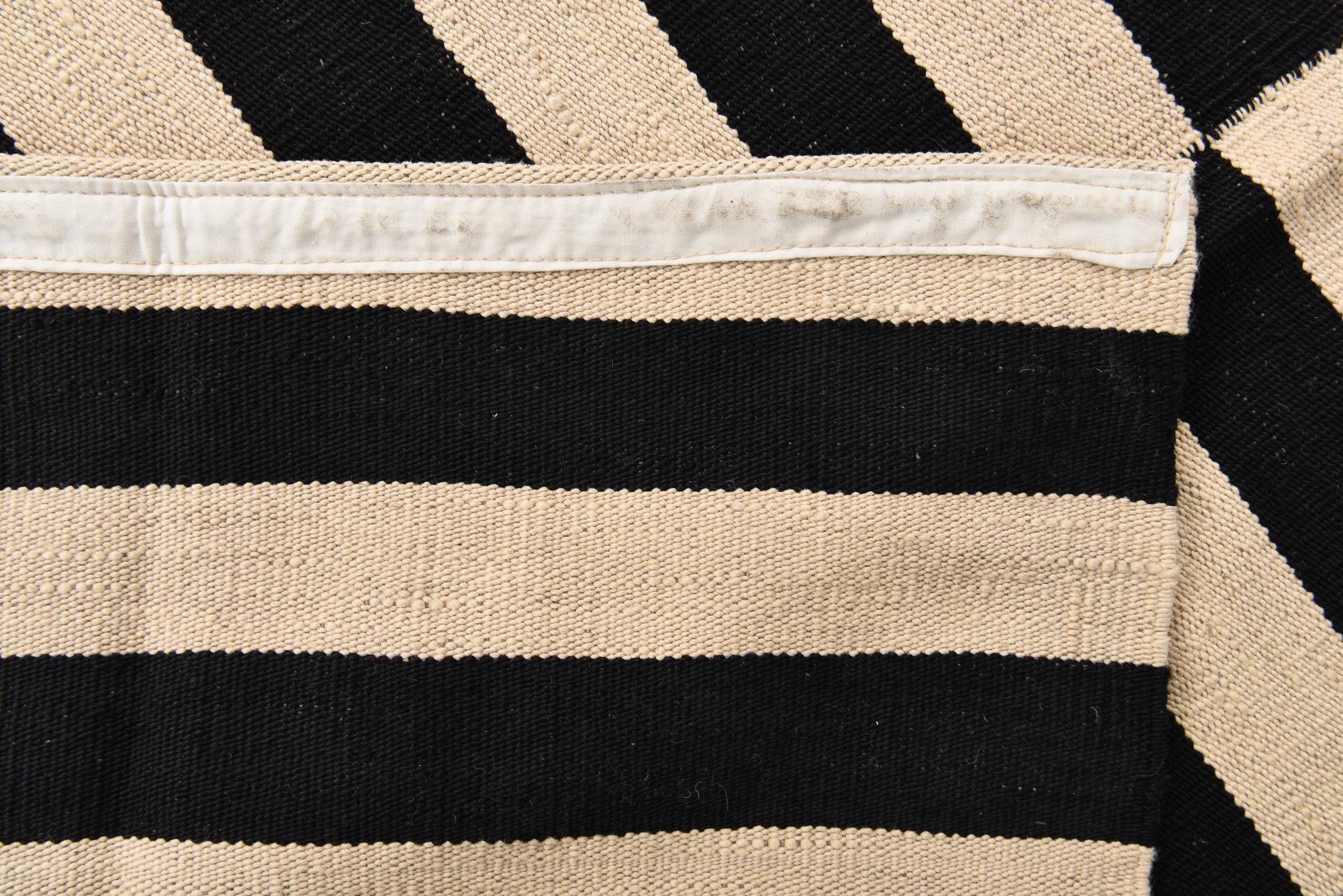 5' 8 x 8' Hand Woven Kilim Modern Wool Rug