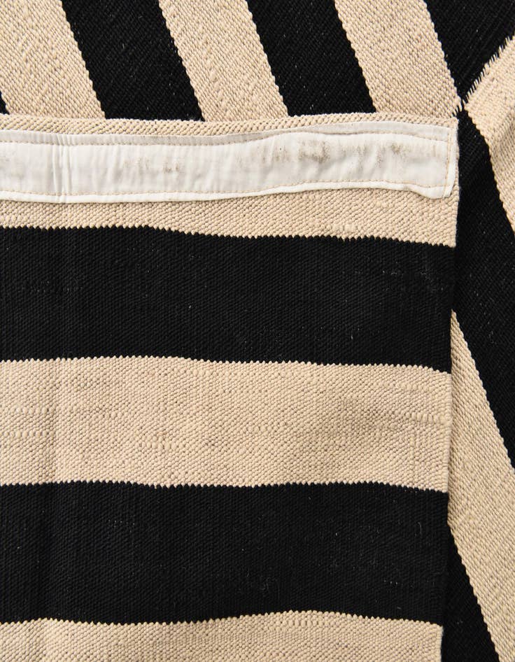 Detail image of 5' 8 x 8'  Hand Woven Kilim Modern Wool Rug