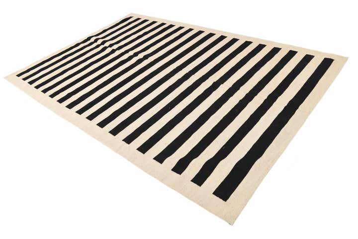 6' 7 x 9' 9 Hand Woven Kilim Modern Wool Rug