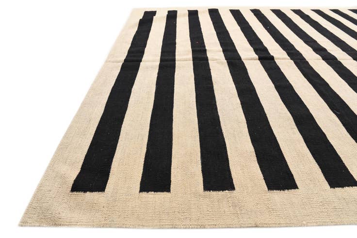 Detail image of 6' 7 x 9' 9 Hand Woven Kilim Modern Wool Rug
