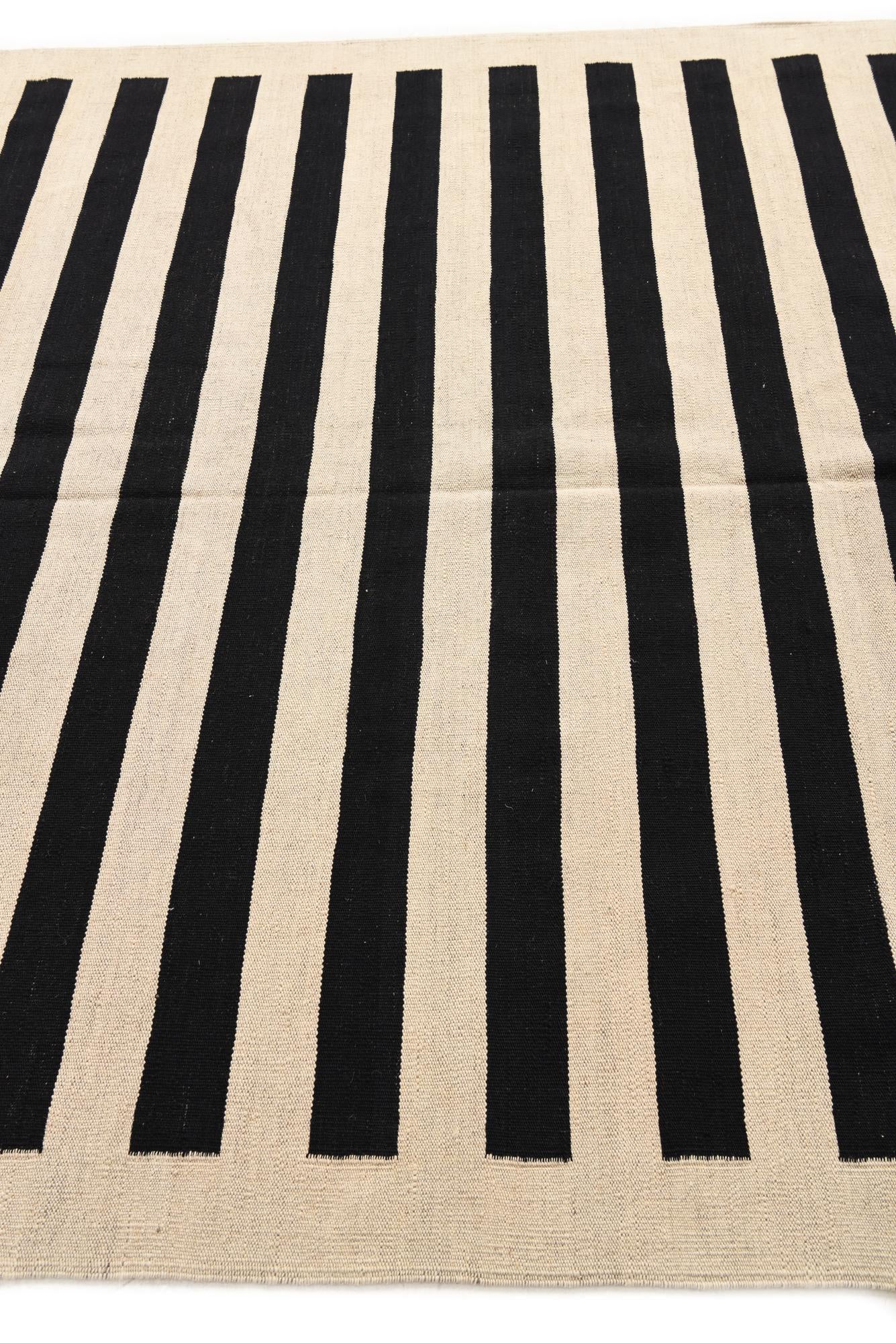 6' 7 x 9' 9 Hand Woven Kilim Modern Wool Rug