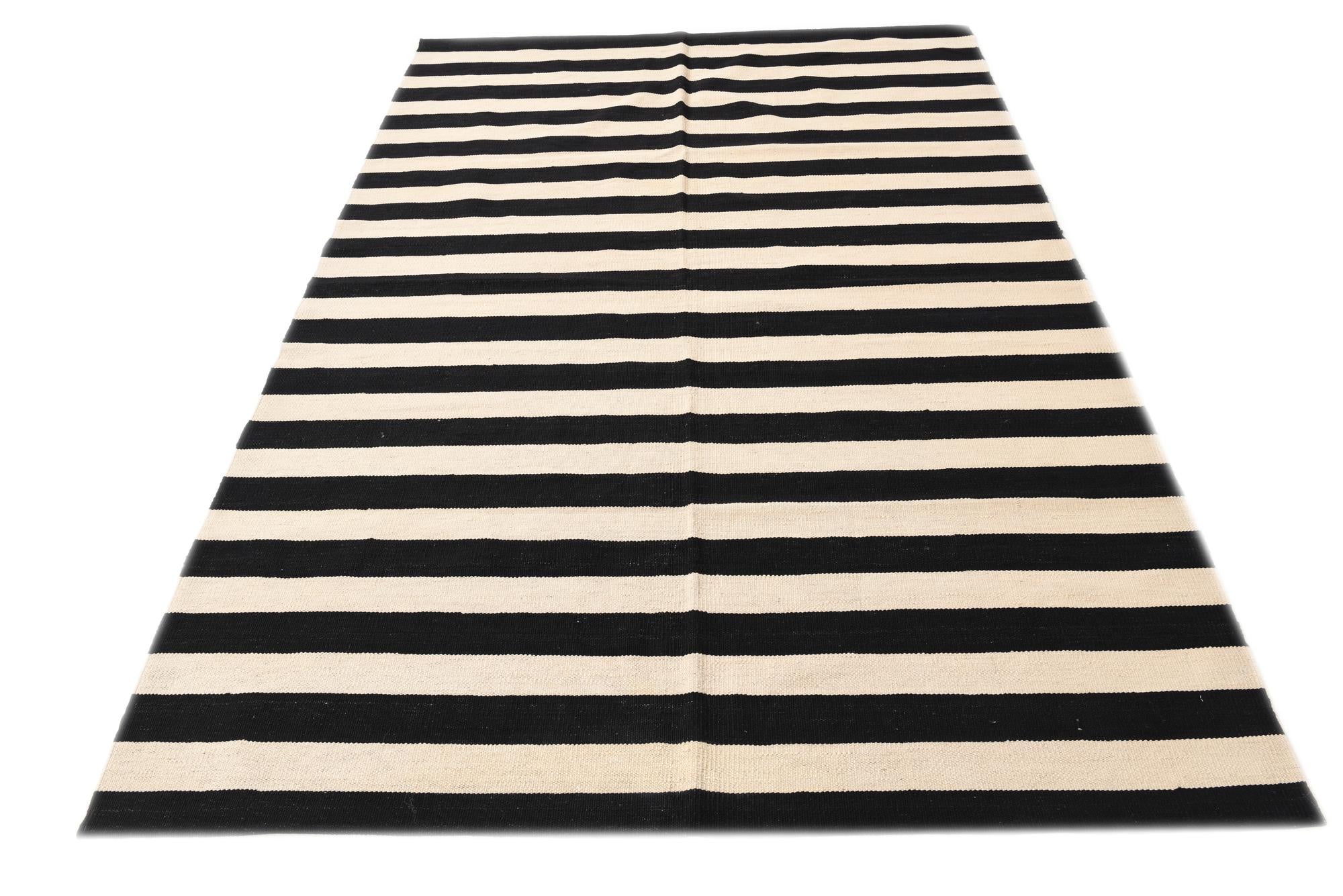 5' 7 x 8' 3 Hand Woven Kilim Modern Wool Rug