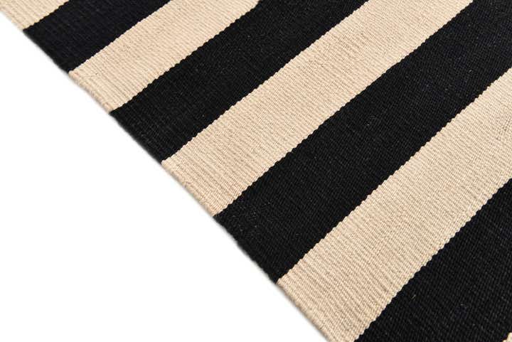 5' 7 x 8' 3 Hand Woven Kilim Modern Wool Rug