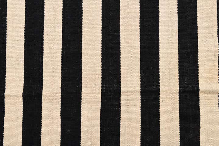 5' 7 x 8' 3 Hand Woven Kilim Modern Wool Rug