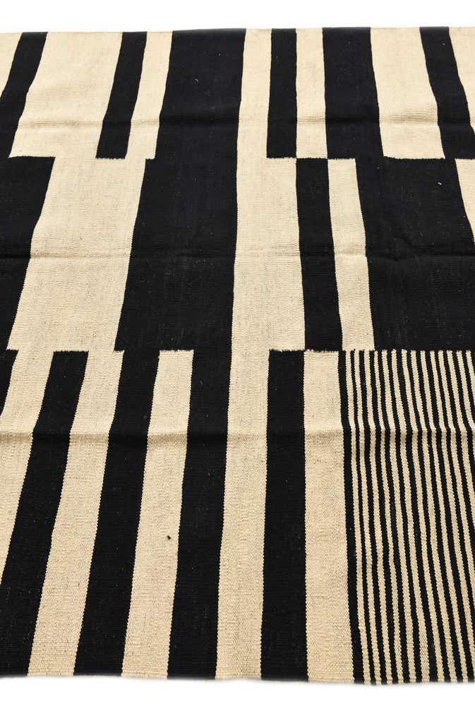 5' 6 x 7' 10 Hand Woven Kilim Modern Wool Rug