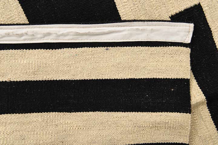 5' 6 x 7' 10 Hand Woven Kilim Modern Wool Rug