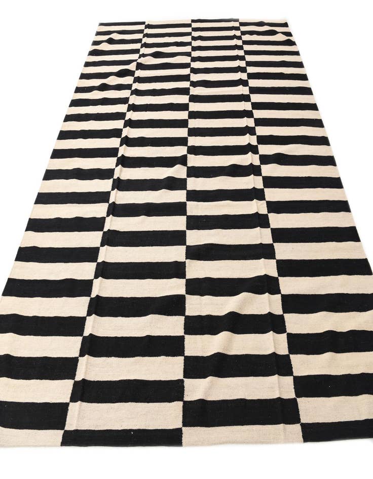 Detail image of 8' 3 x 9' 10  Hand Woven Kilim Modern Wool Rug