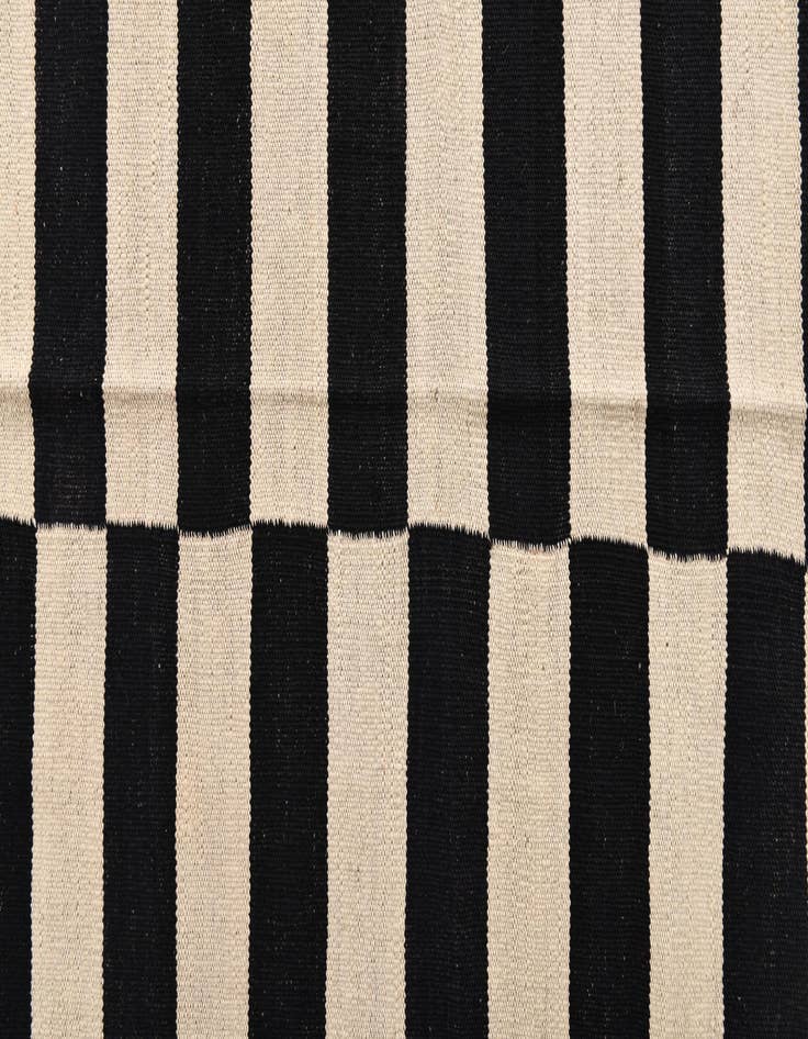 Detail image of 8' 3 x 9' 10  Hand Woven Kilim Modern Wool Rug