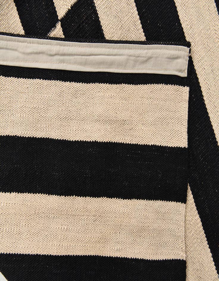 Detail image of 8' 3 x 9' 10  Hand Woven Kilim Modern Wool Rug