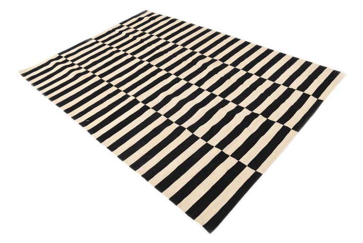 5' 7 x 8' Hand Woven Kilim Modern Wool Rug