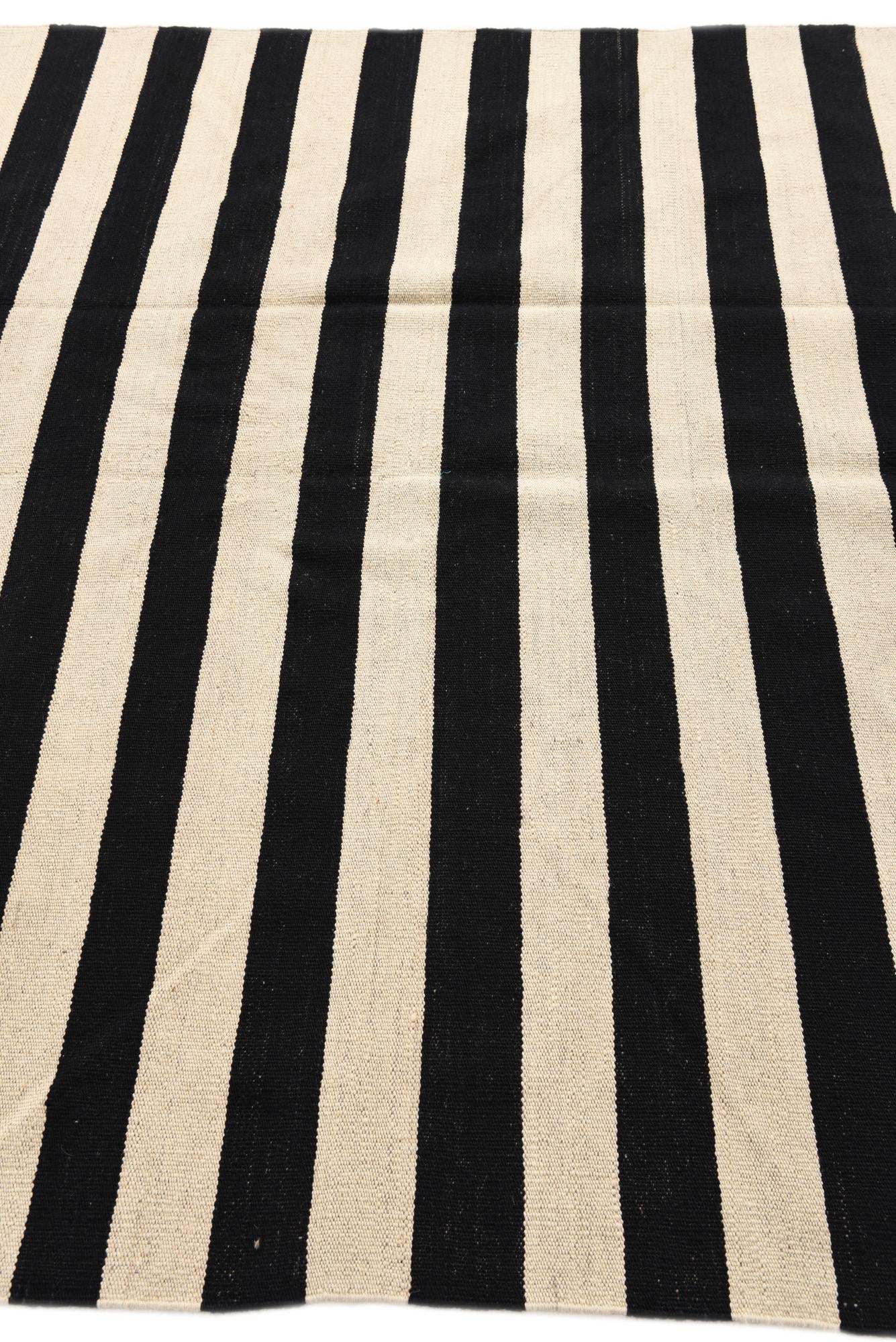 5' 6 x 8' 1 Hand Woven Kilim Modern Wool Rug