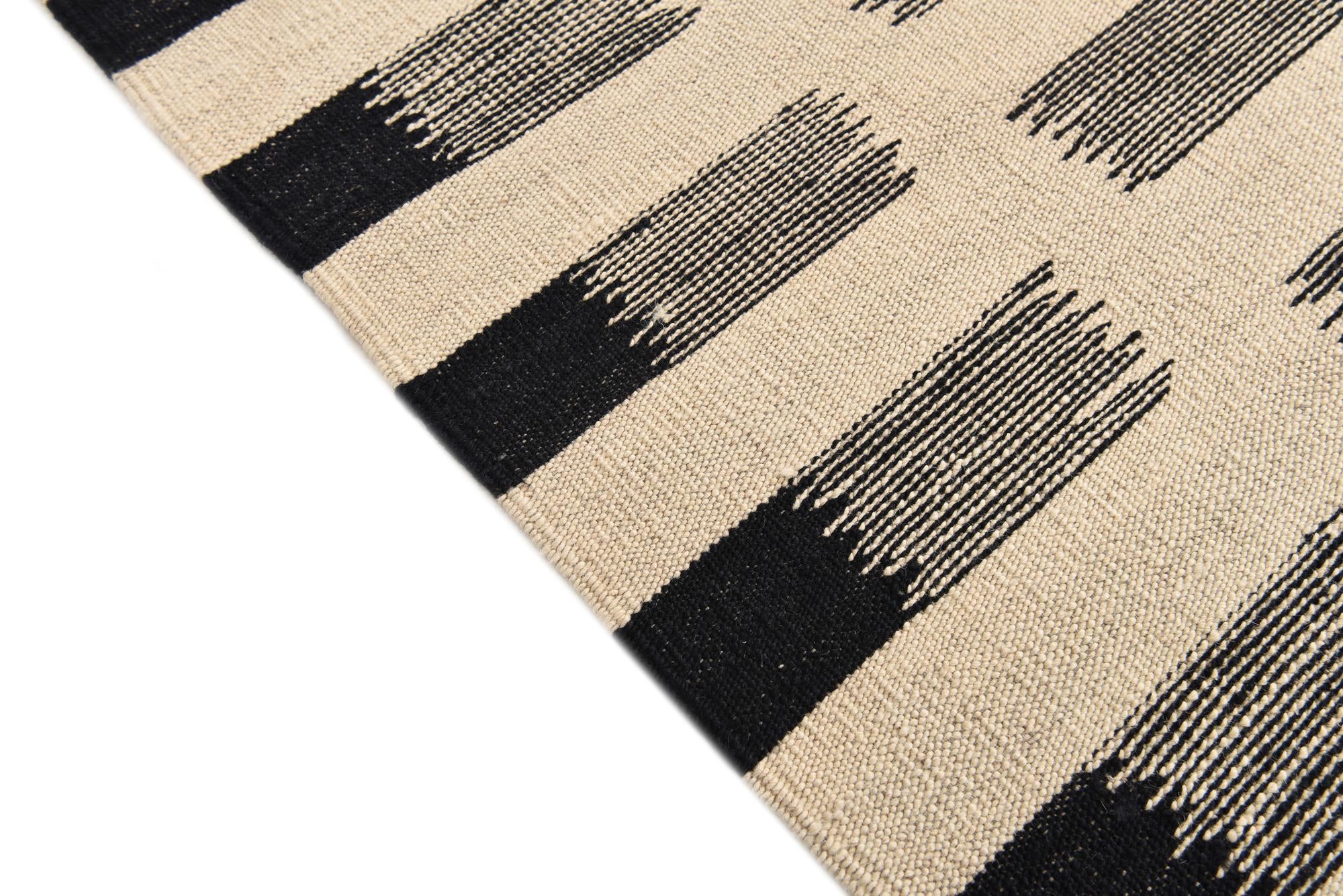 7' x 9' 4 Hand Woven Kilim Modern Wool Rug
