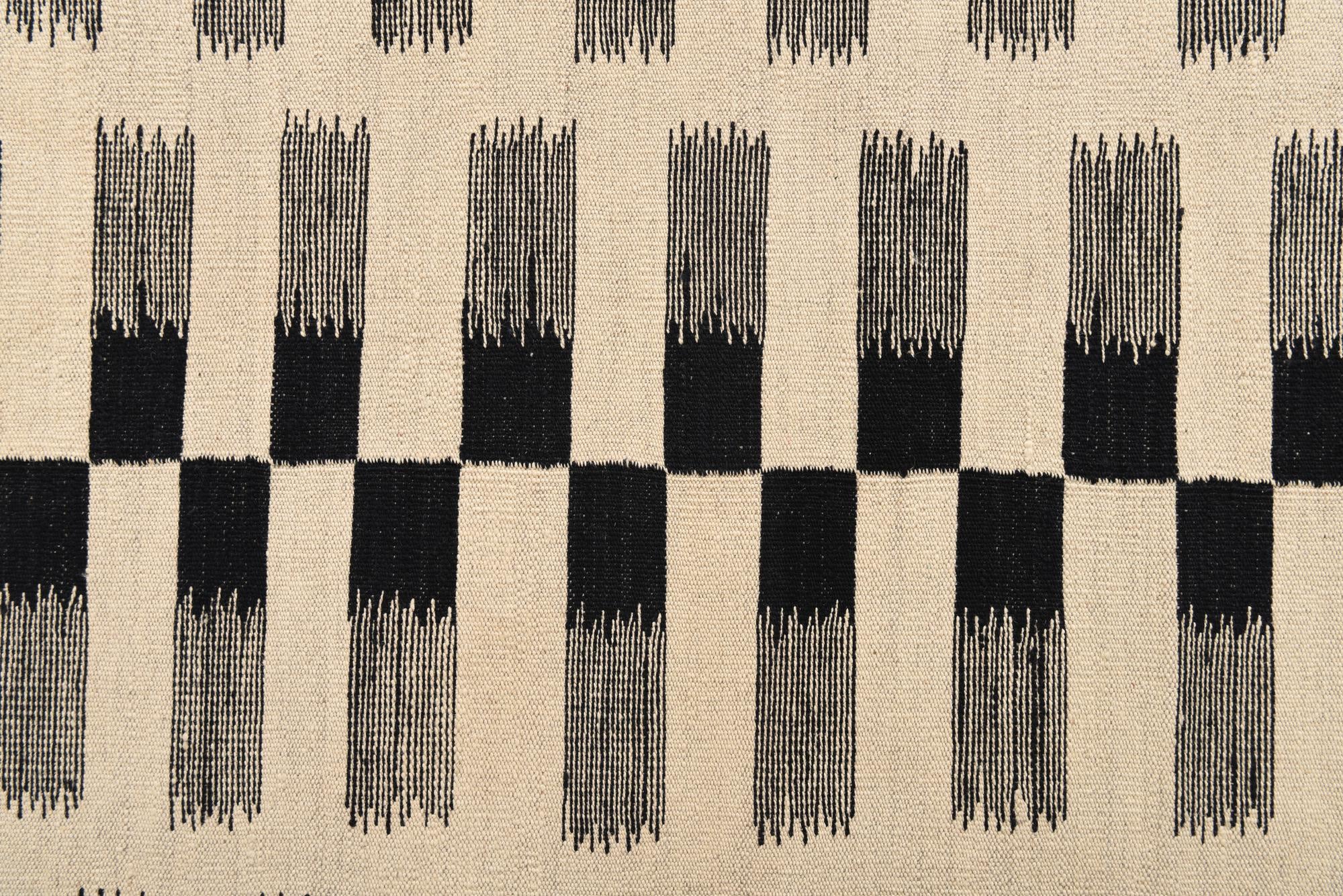 7' x 9' 4 Hand Woven Kilim Modern Wool Rug