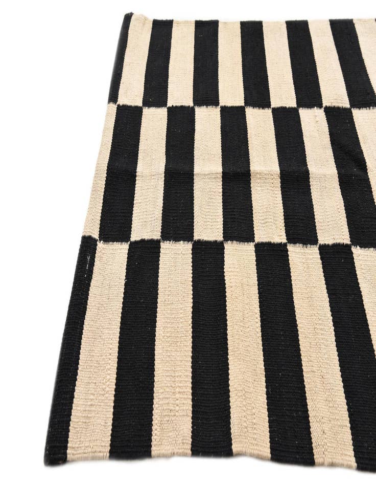 Detail image of 2' 6 x 3' 10 Hand Woven Kilim Modern Wool Rug