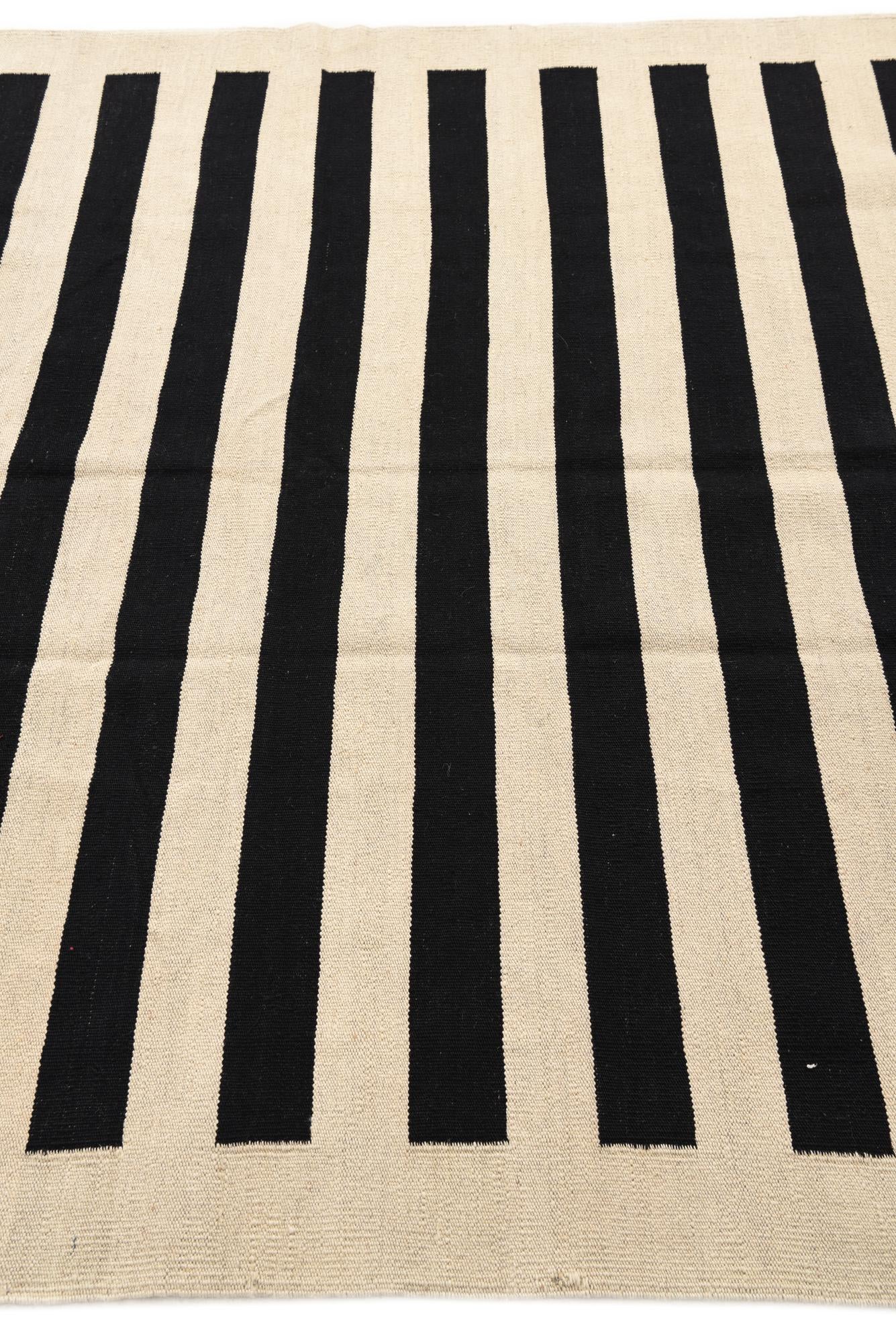 5' 7 x 7' 7 Hand Woven Kilim Modern Wool Rug