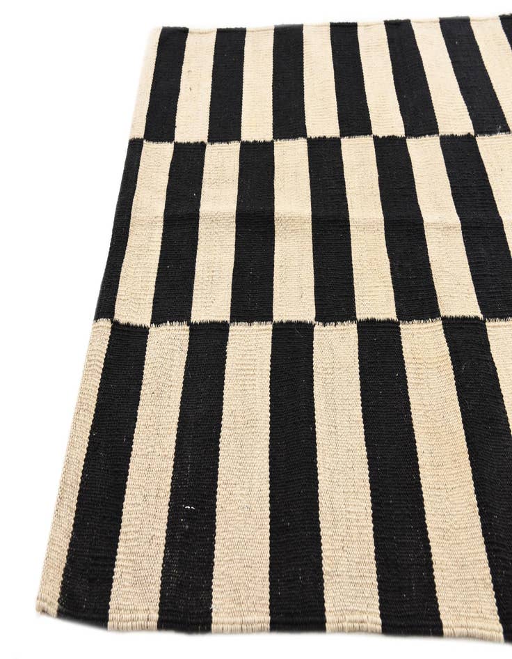 Detail image of 2' 8 x 3' 10  Hand Woven Kilim Modern Wool Rug