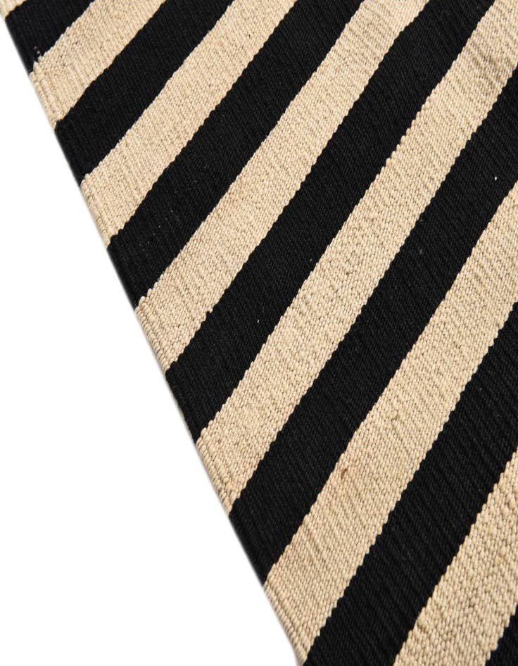 Detail image of 3' 4 x 4' 8  Hand Woven Kilim Modern Wool Rug