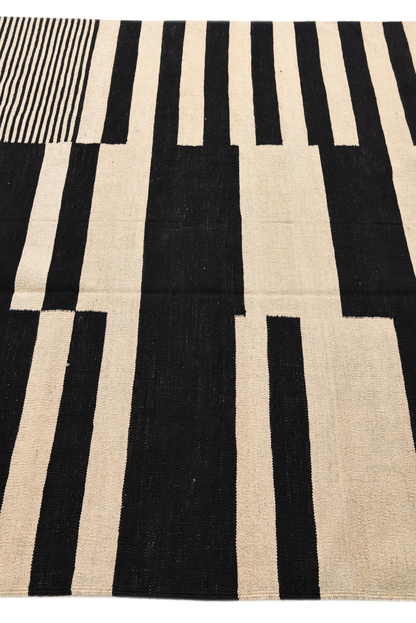 5' 8 x 7' 8 Hand Woven Kilim Modern Wool Rug