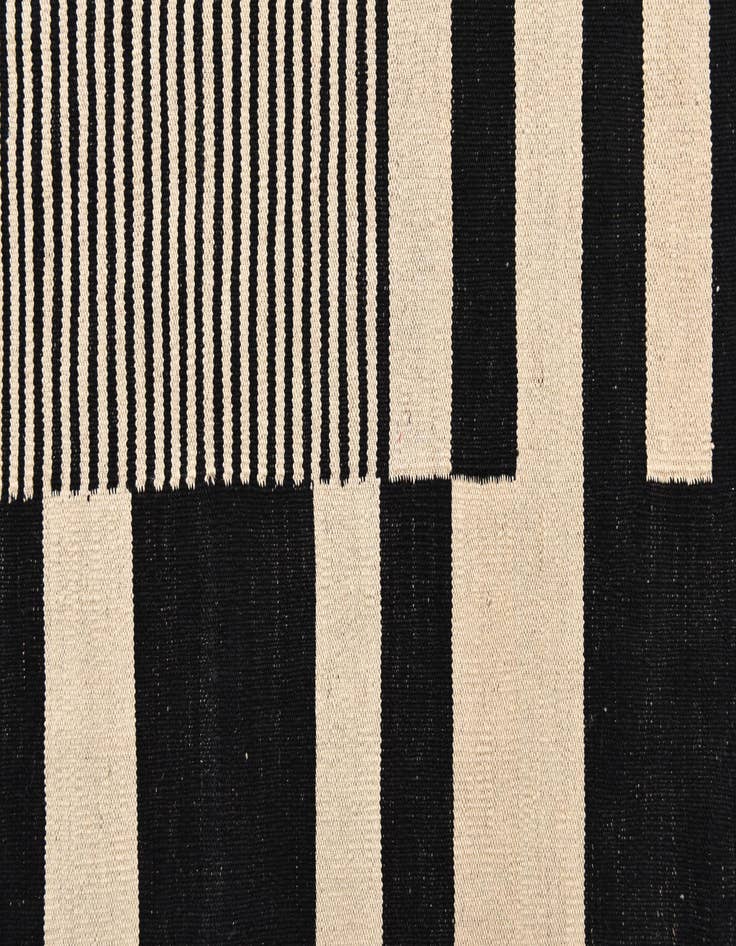 Detail image of 5' 8 x 7' 8  Hand Woven Kilim Modern Wool Rug
