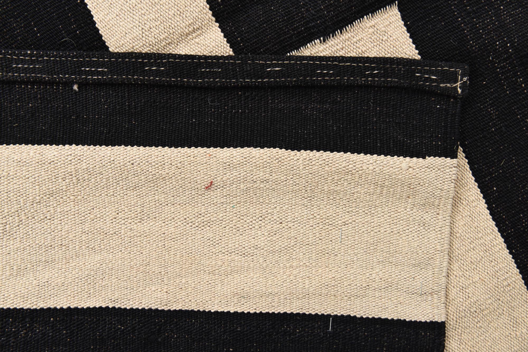 5' 8 x 7' 8 Hand Woven Kilim Modern Wool Rug