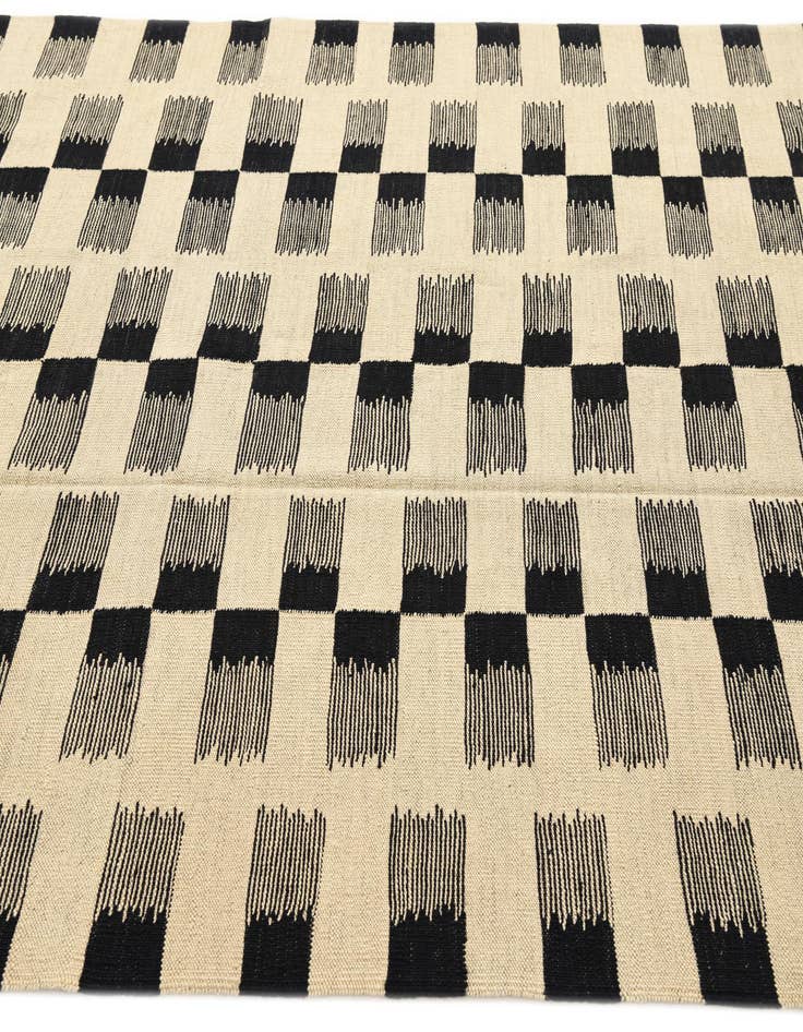 Detail image of 5' 7 x 7' 9  Hand Woven Kilim Modern Wool Rug