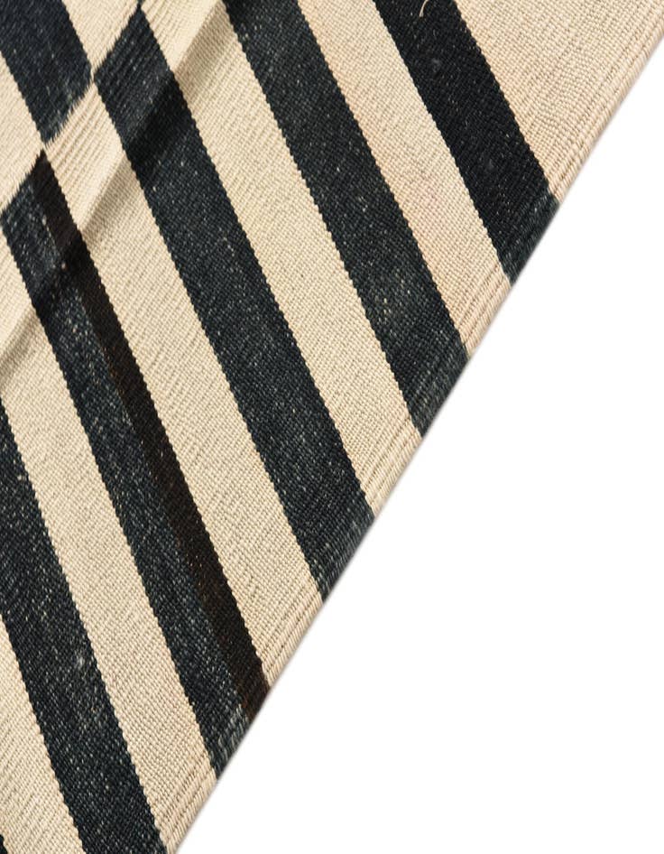 Detail image of 4' x 5' 9  Hand Woven Kilim Modern Wool Rug