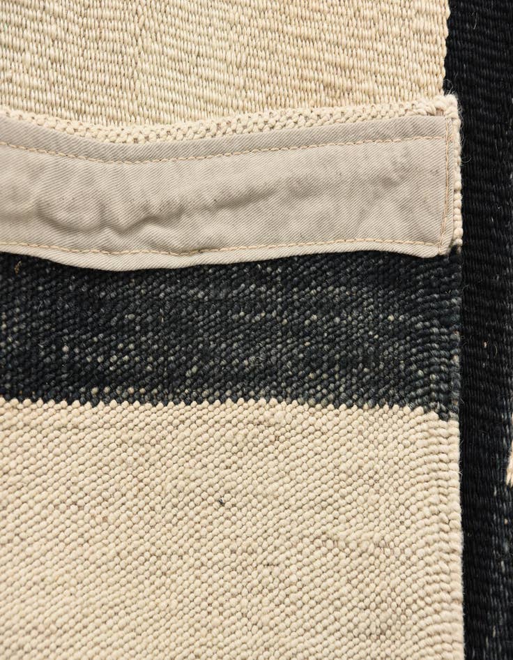 Detail image of 4' x 5' 9  Hand Woven Kilim Modern Wool Rug