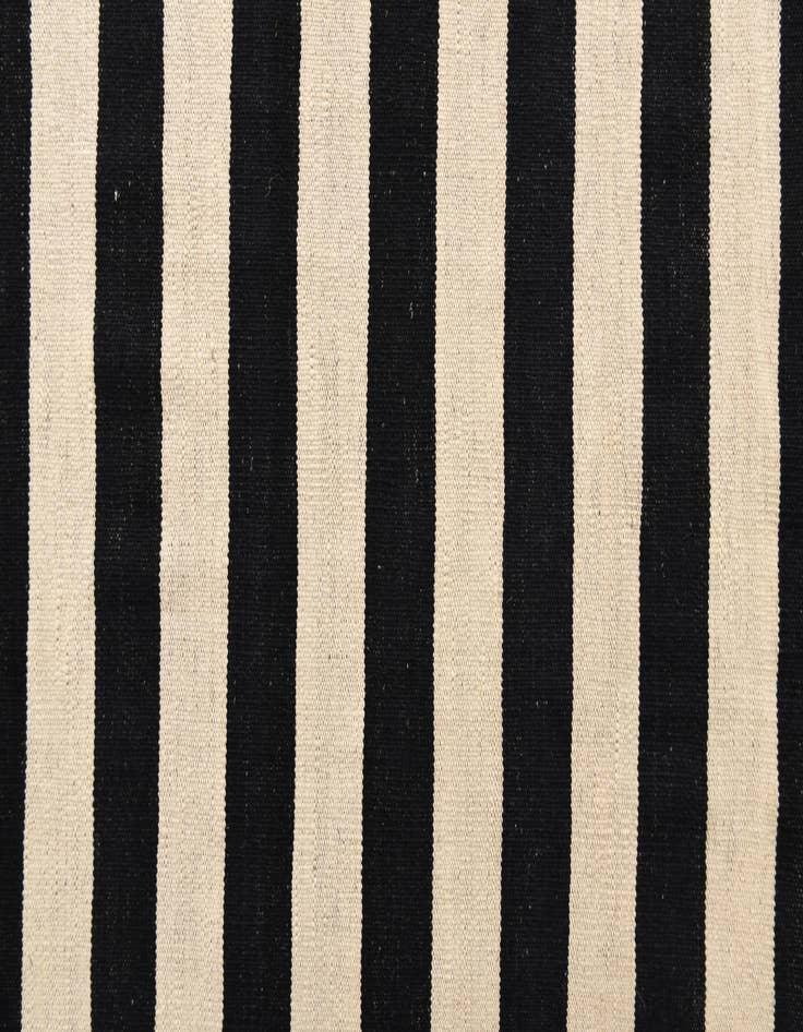 Detail image of 8' 5 x 11' 2  Hand Woven Kilim Modern Wool Rug