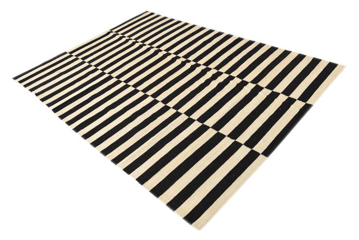 Detail image of 5' 8 x 7' 10 Hand Woven Kilim Modern Wool Rug