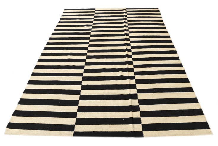 Detail image of 5' 8 x 7' 10 Hand Woven Kilim Modern Wool Rug