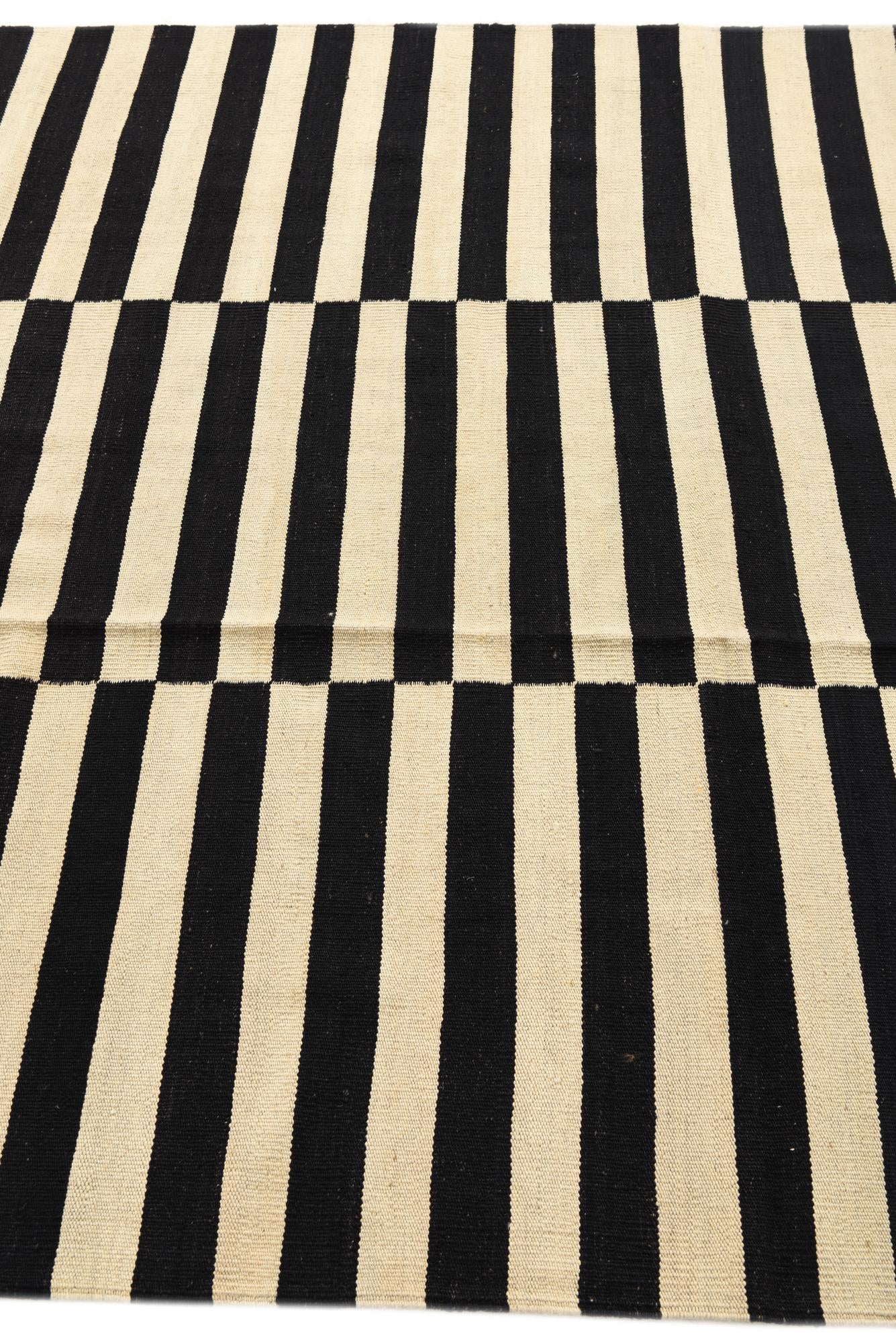 5' 8 x 7' 10 Hand Woven Kilim Modern Wool Rug