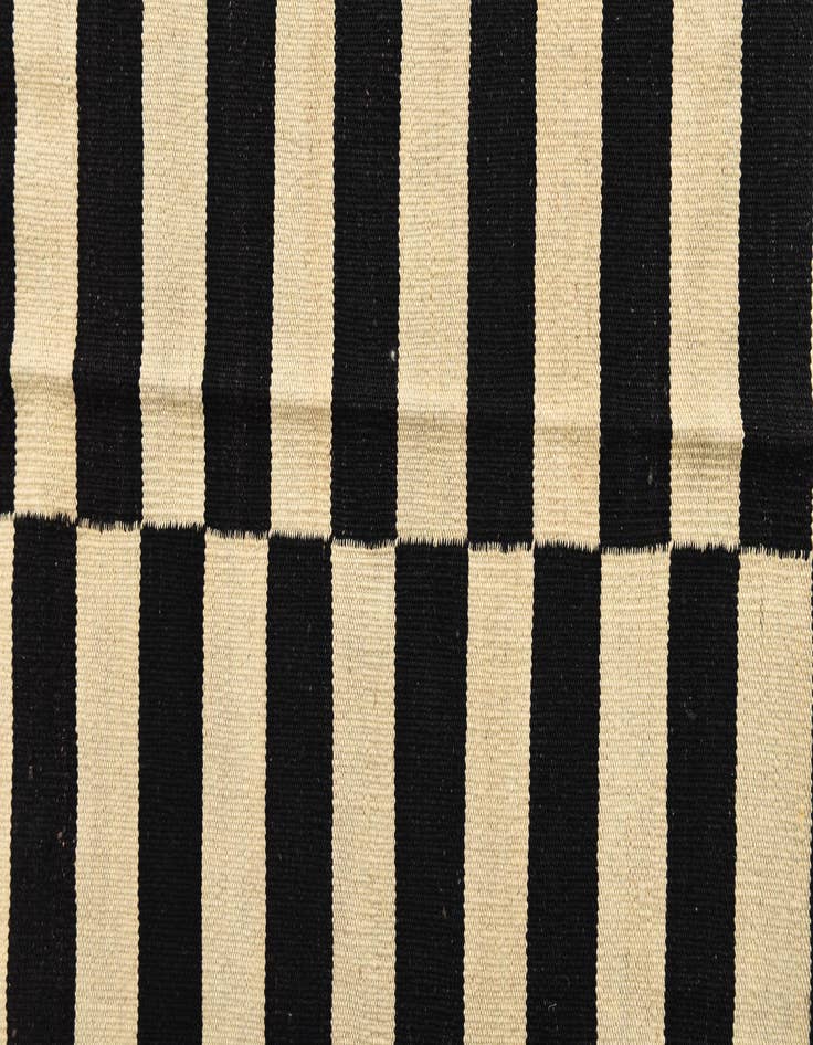 Detail image of 5' 8 x 7' 10  Hand Woven Kilim Modern Wool Rug