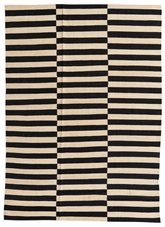 Detail image of 5' 8 x 7' 10 Hand Woven Kilim Modern Wool Rug