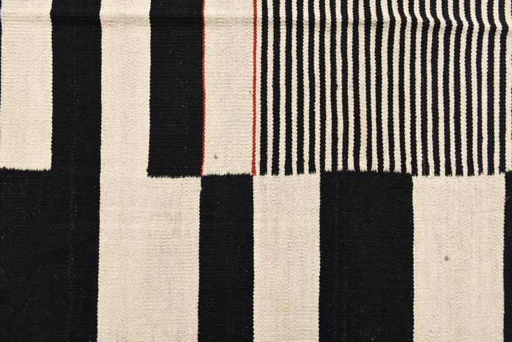 Detail image of 8' 3 x 9' 5 Hand Woven Kilim Modern Wool Rug