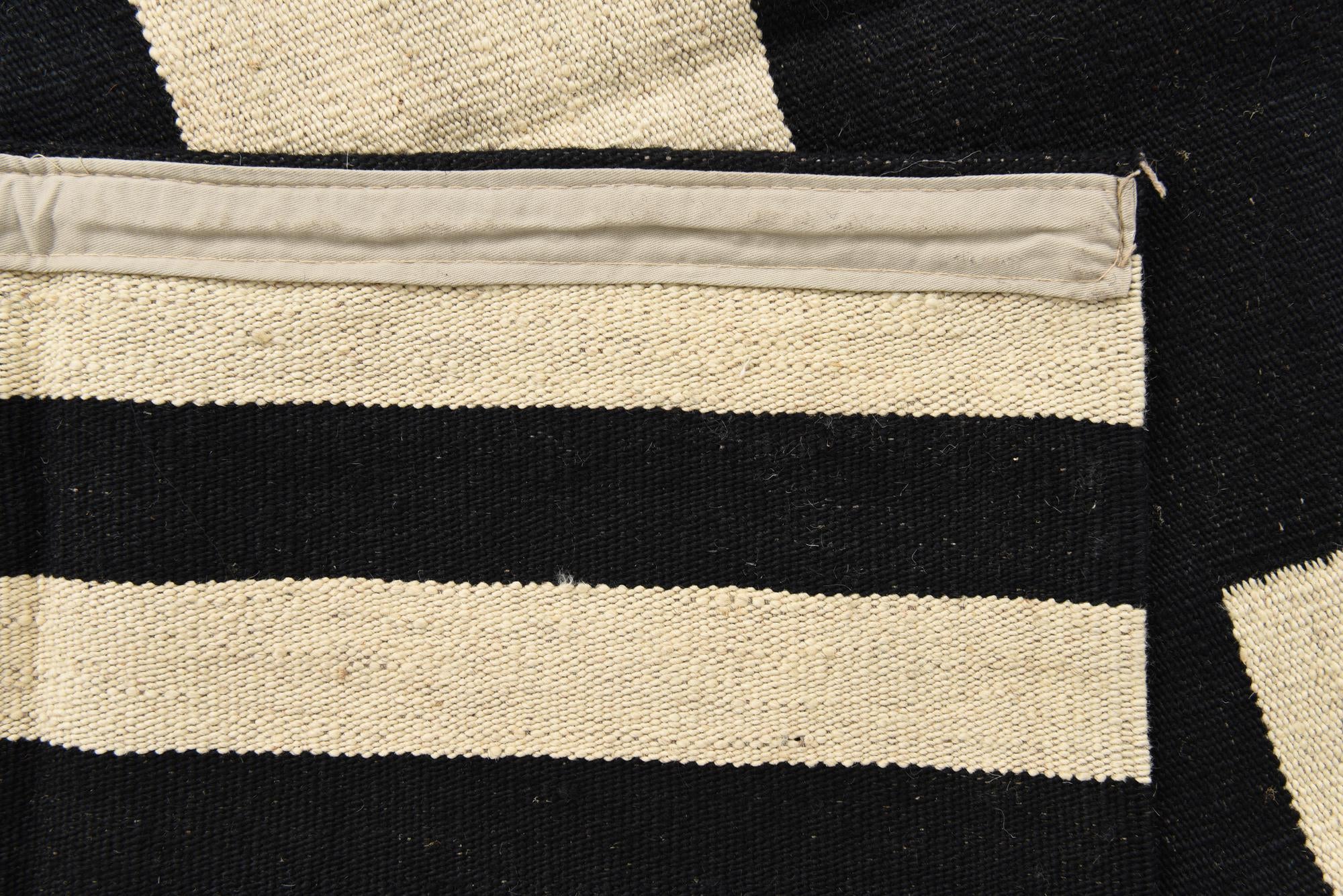 4' 8 x 6' 3 Hand Woven Kilim Modern Wool Rug