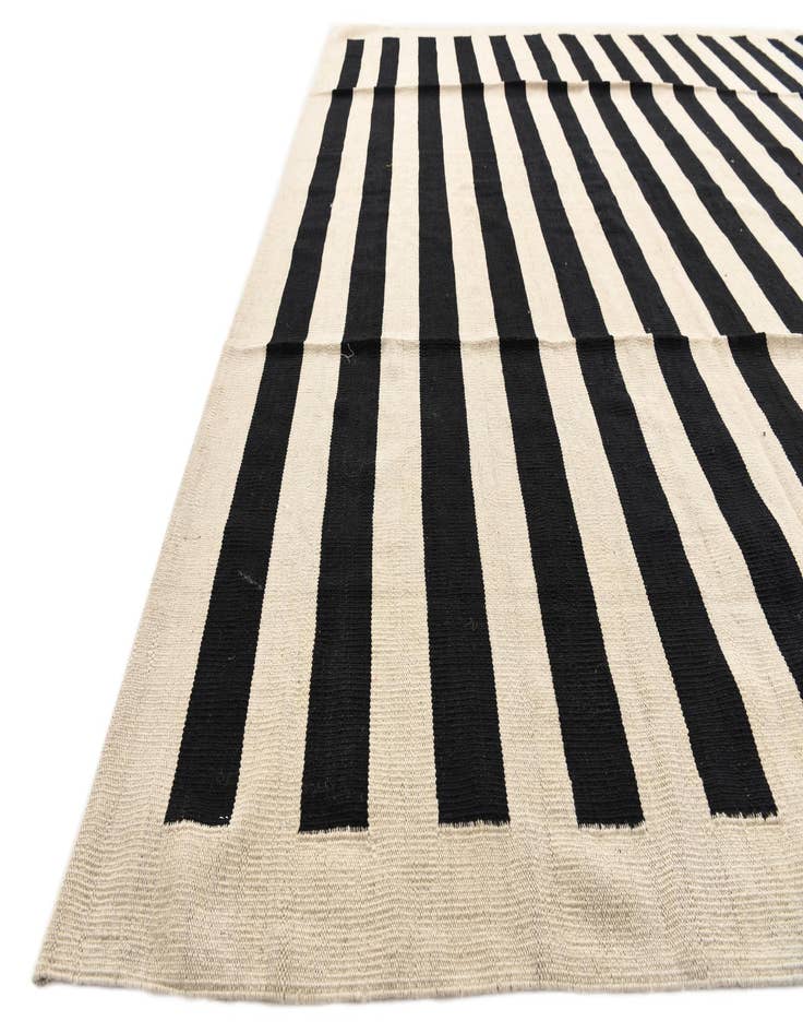 Detail image of 8' 3 x 9' 9  Hand Woven Kilim Modern Wool Rug