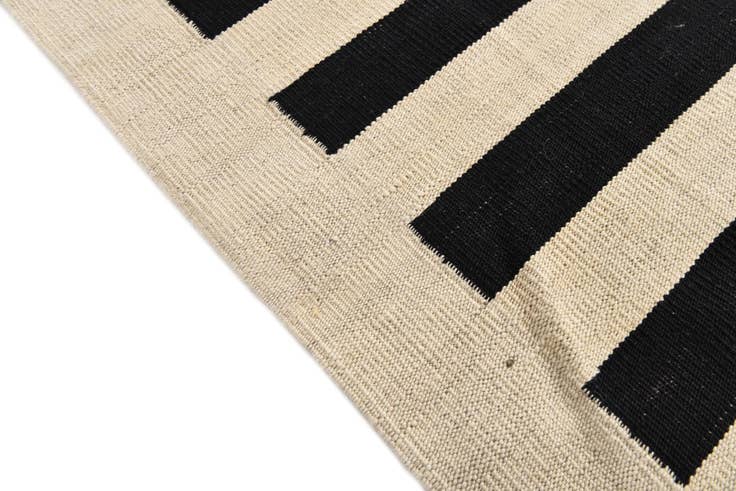 Detail image of 8' 3 x 9' 9 Hand Woven Kilim Modern Wool Rug