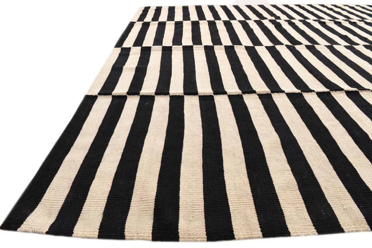 Detail image of 8' x 11' Hand Woven Kilim Modern Wool Rug