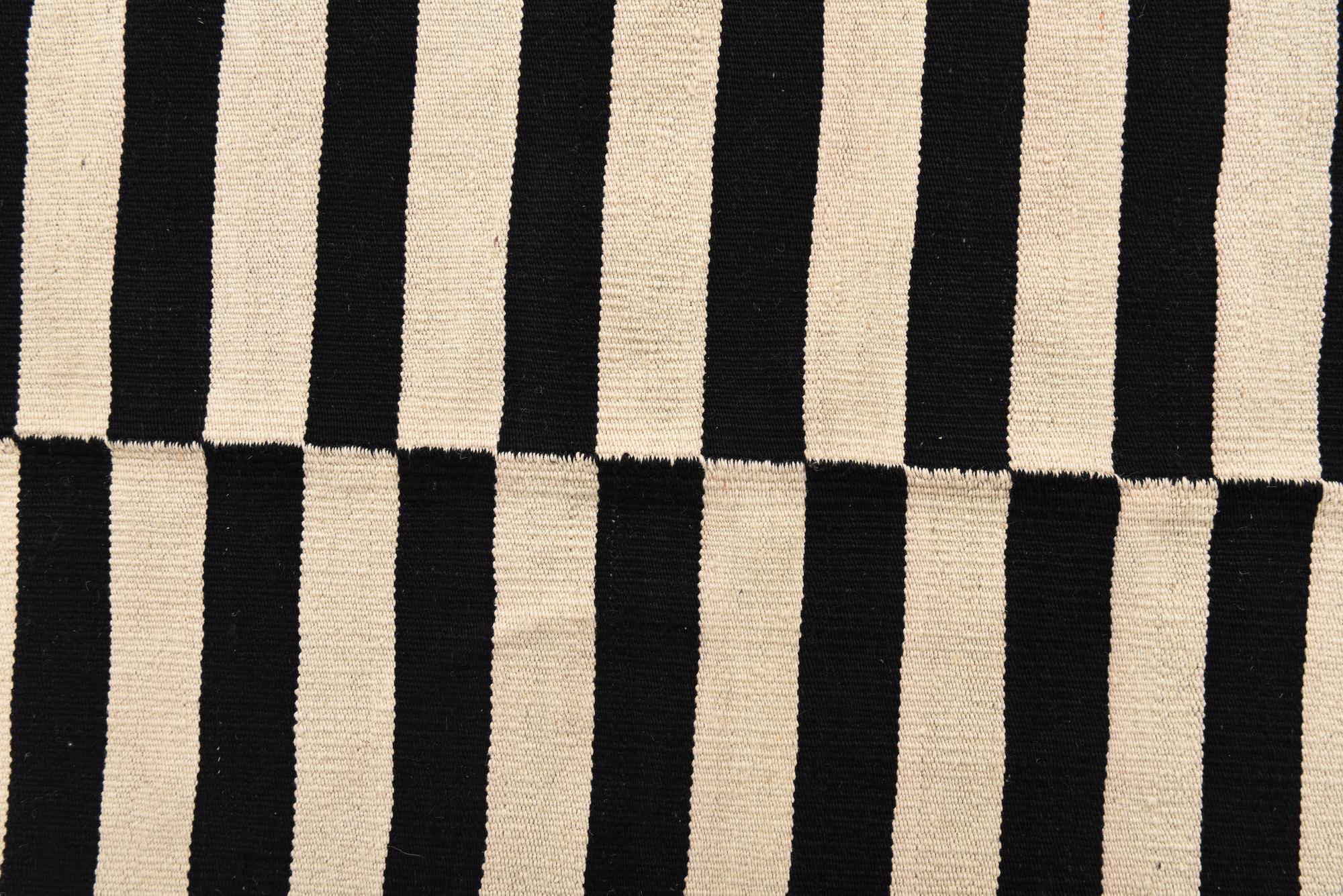8' x 11' Hand Woven Kilim Modern Wool Rug