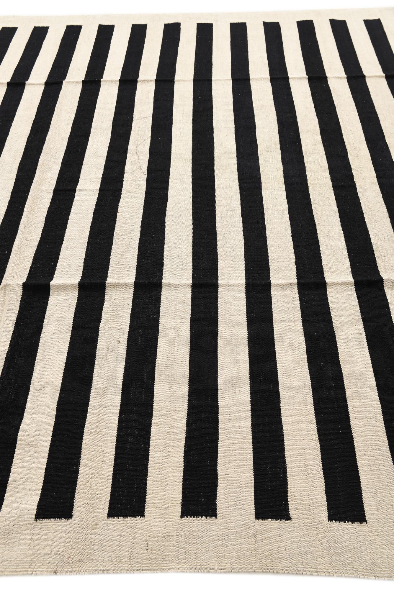 8' 2 x 9' 8 Hand Woven Kilim Modern Wool Rug