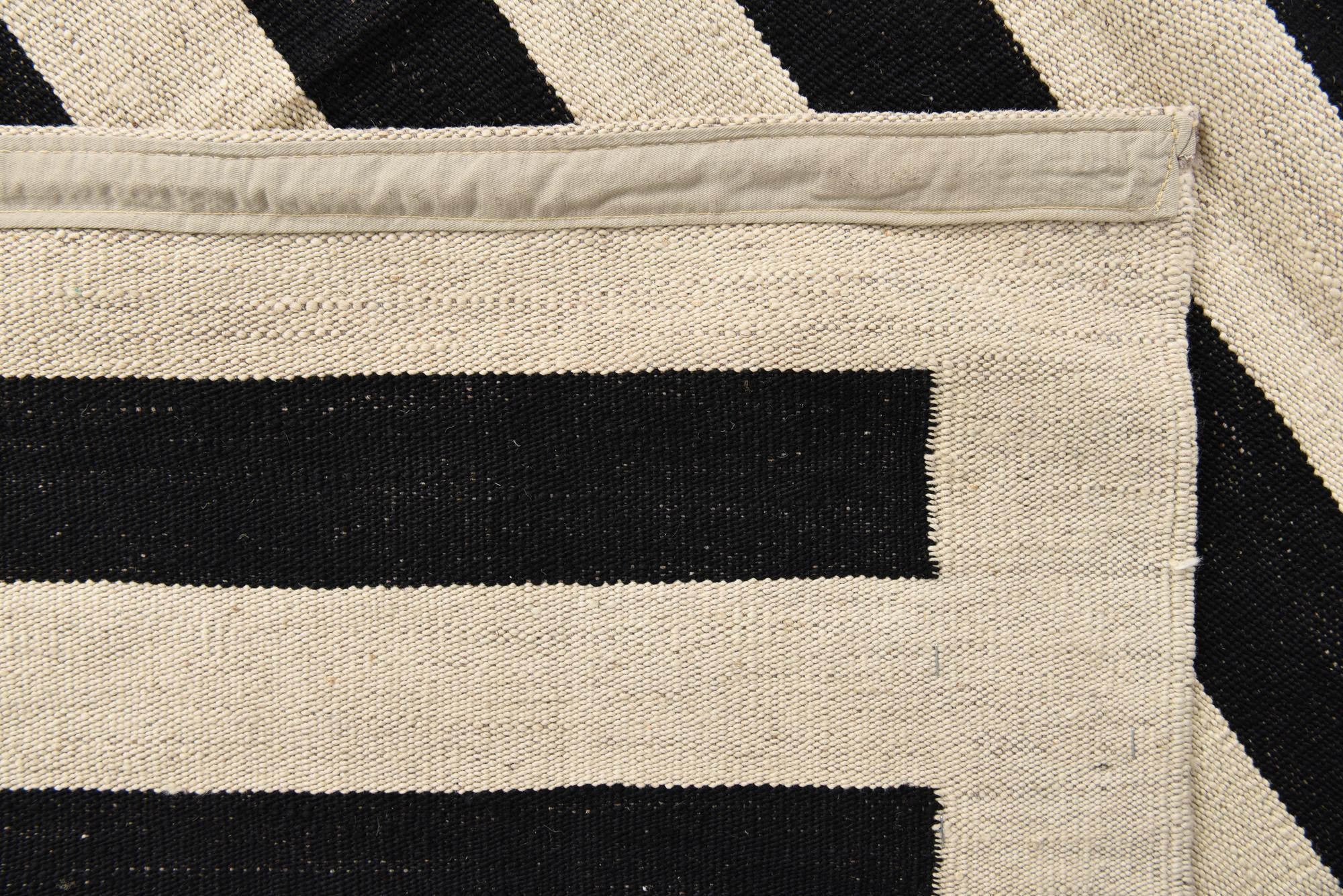 8' 2 x 9' 8 Hand Woven Kilim Modern Wool Rug