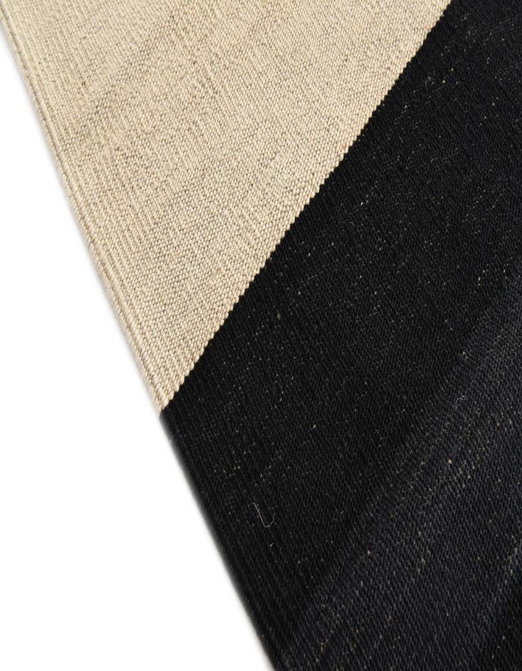 Detail image of 6' x 7' 7  Hand Woven Kilim Modern Wool Rug