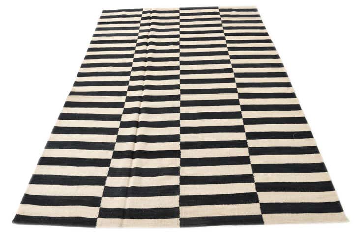 5' 4 x 7' 9 Hand Woven Kilim Modern Wool Rug